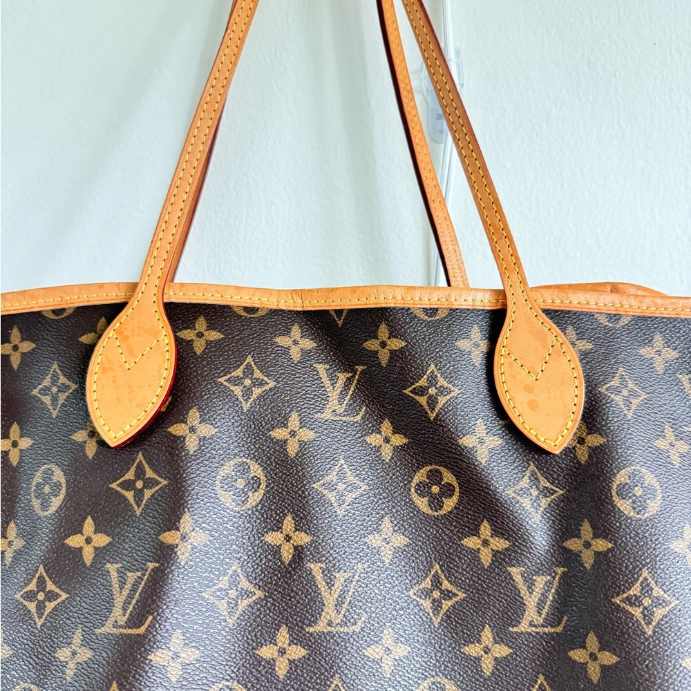 Authentic Louis Vuitton Neverfull GM - Picture 9 of 10